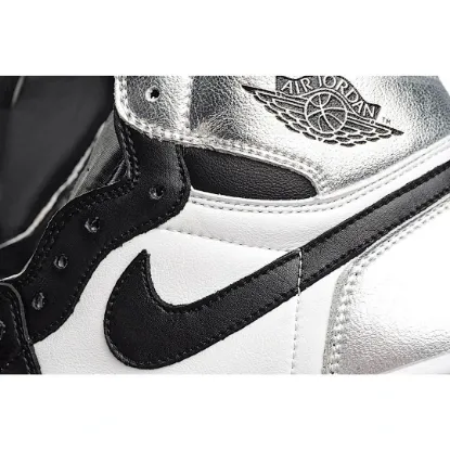 Picture of Wmns Air Jordan 1 Retro High OG 'Silver Toe'