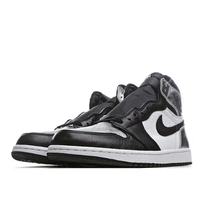 Picture of Wmns Air Jordan 1 Retro High OG 'Silver Toe'