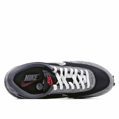 Picture of NIKE DAYBREAK RUNNING SHOES