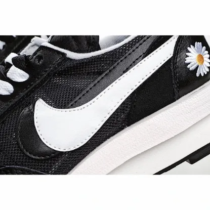 Picture of SACAI X NIKE LVD WAFFLE PAPRA / NONOISE X