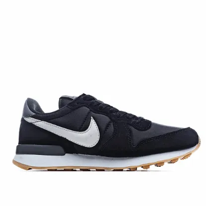 Picture of WMNS INTERNATIONALIST 'BLACK GUM'