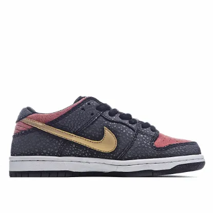 Picture of BROOKLYN PROJECTS X NIKE DUNK SB PREMIUM QS WALK OF FAMELOW