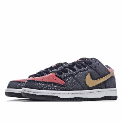 Picture of BROOKLYN PROJECTS X NIKE DUNK SB PREMIUM QS WALK OF FAMELOW