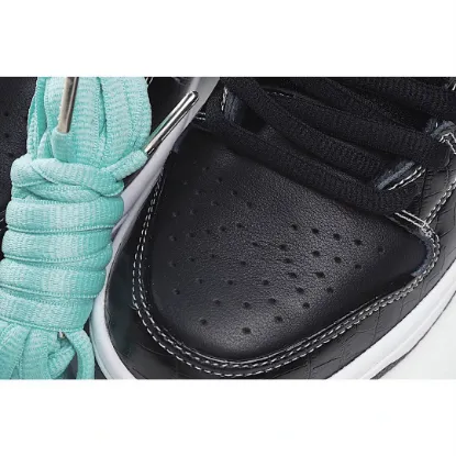 Picture of DIAMOND SUPPLY CO. X NIKE SB DUNK LOW PRO TIFFANY