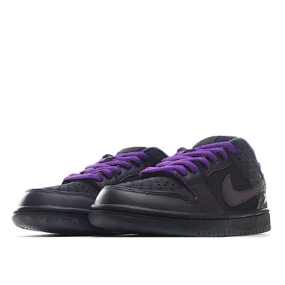 Picture of FAMILIA X NIKE SB DUNK LOW LOW-TOP SNEAKERS