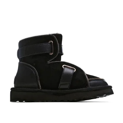 Picture of UGG CLASSIC MINI SERIES SNOW BOOTS