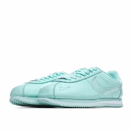 Picture of NIKE CLASSIC CORTEZ LEATHER RUNNING SHOE