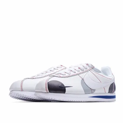 Picture of NIKE CLASSIC CORTEZ LEATHER RUNNING SHOE