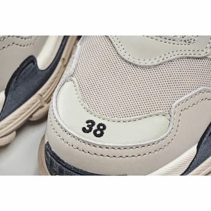 Picture of Balenciaga Triple S dad shoes running shoes