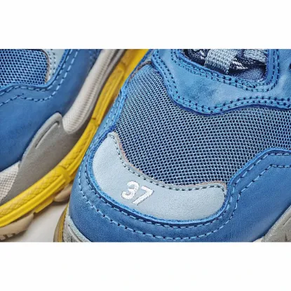 Picture of Balenciaga Triple S dad shoes running shoes