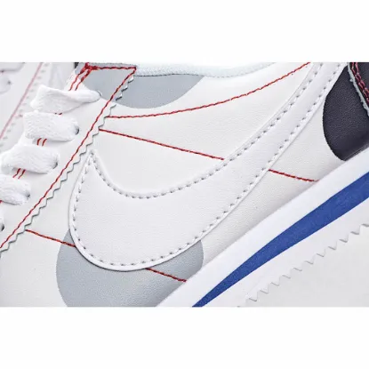 Picture of NIKE CLASSIC CORTEZ LEATHER RUNNING SHOE