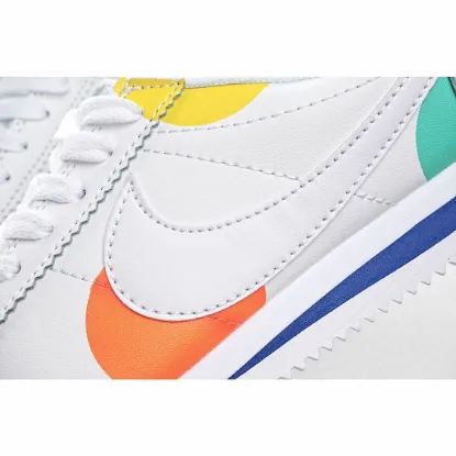 Picture of NIKE CLASSIC CORTEZ LEATHER RUNNING SHOE