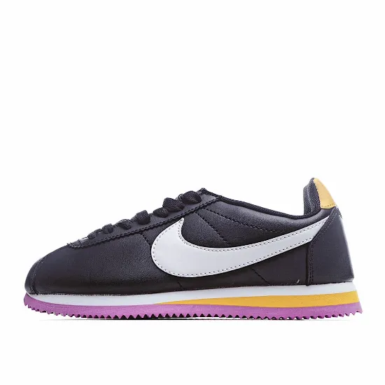 Picture of NIKE CLASSIC CORTEZ LEATHER RUNNING SHOE