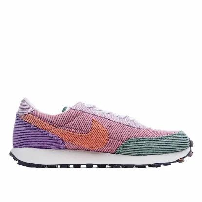 Picture of NIKE WMNS DAYBREAK 'CORDUROY - DESERT BERRY'