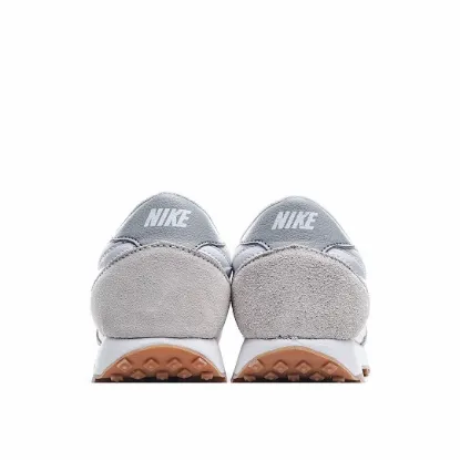 Picture of Nike Wmns Daybreak 'White Gum'