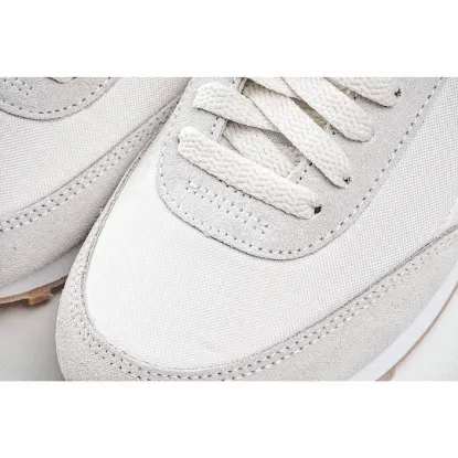 Picture of Nike Wmns Daybreak 'White Gum'