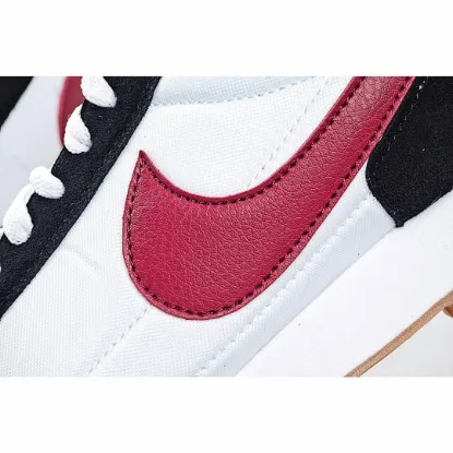 Picture of Nike Wmns Daybreak 'White Novel Red'