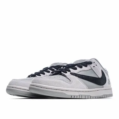 Picture of SB NIKE SB DUNK LOW PRO LOW TOP SNEAKERS