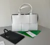 Picture of BV INTRECCIO TOTE LAMBSKIN