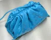 Picture of BV POUCH WOVEN CLOUD BAG SIZE:22X13CM 7003-2 JKZ