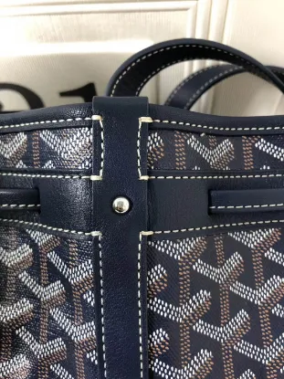 Picture of Goyard Shoulder Bucket Bag Size: 17.5*15*23cm