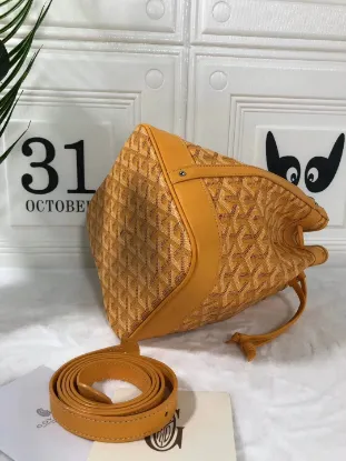 Picture of Goyard Shoulder Bucket Bag Size: 17.5*15*H 23cm