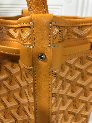 Picture of Goyard Shoulder Bucket Bag Size: 17.5*15*H 23cm