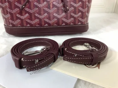 Picture of Goyard Size: 19*9*20cm