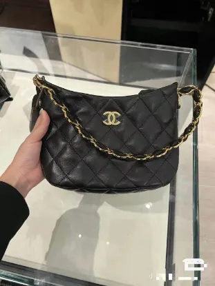 Picture of Chanel 22k new hobo debut