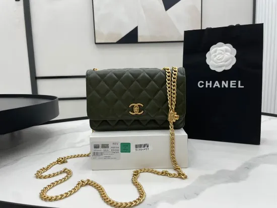 Picture of chanel A68104 Size: 12.3*19.2*3.5cm