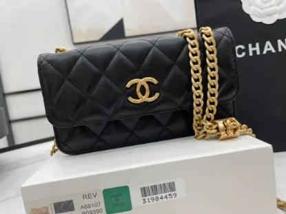 Picture of Chanel A68107 Underarm Bag Size: 17cm