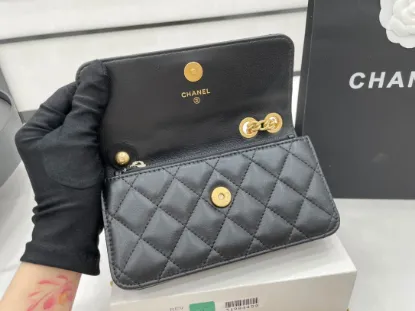 Picture of Chanel A68107 Underarm Bag Size: 17cm