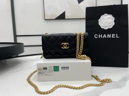 Picture of Chanel A68107 Underarm Bag Size: 17cm