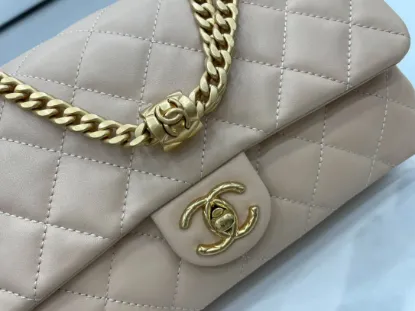 Picture of Chanel AS3609 Diamond Flap Bag Size:16*25*10cm