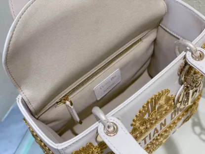 Picture of Lady D-Lite Handbag Size: 24cm