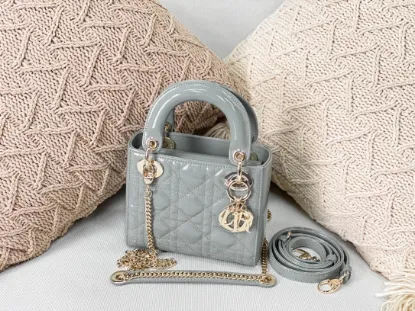 Picture of Mini LadyDior handbag in patent leather Detail