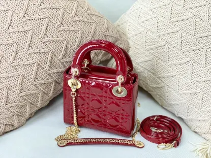 Picture of Mini LadyDior handbag in patent leather Detail