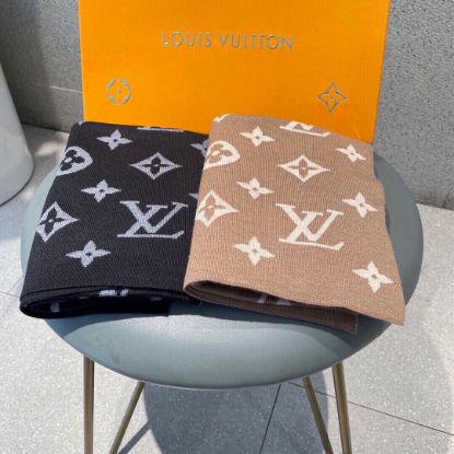 Picture of LV scarf