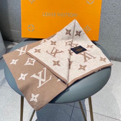 Picture of LV scarf