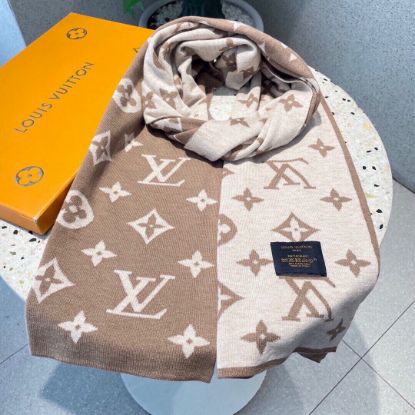 Picture of LV scarf