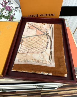 Picture of LV scarf