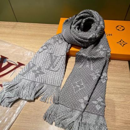 Picture of LV scarf