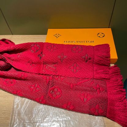 Picture of LV scarf