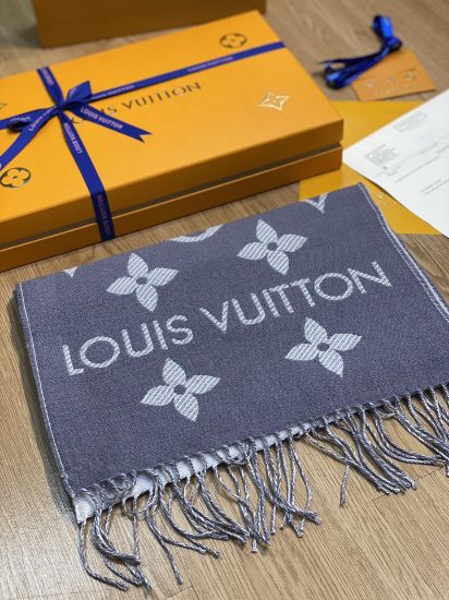 Picture of LV scarf