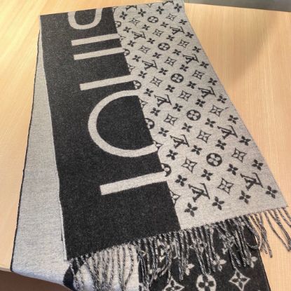 Picture of LV scarf