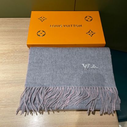 Picture of LV scarf