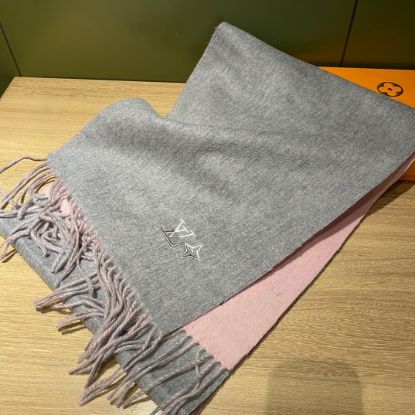 Picture of LV scarf