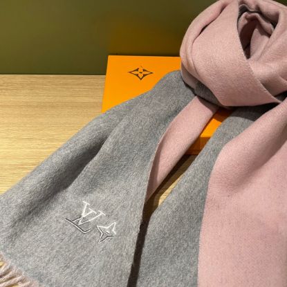 Picture of LV scarf