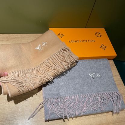 Picture of LV scarf