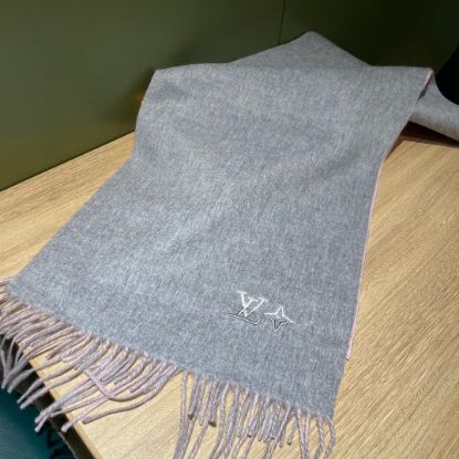 Picture of LV scarf